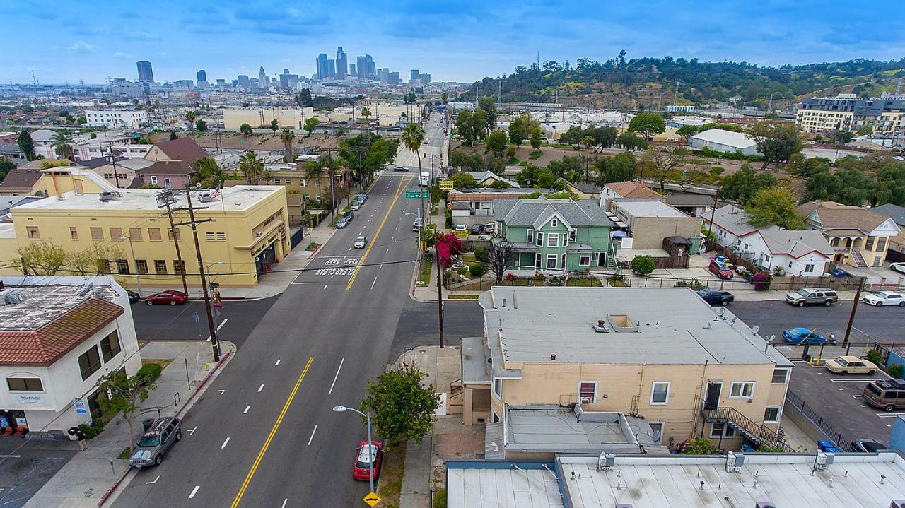 Hostel Pads On Pasadena Ave 2*